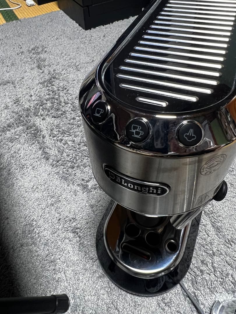 DeLonghi EC680M エスプレッソマシン　デロンギ　デディカ