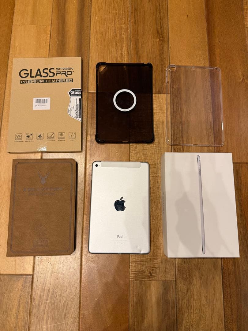 Apple iPad mini4シルバー 本体とアクセサリー等