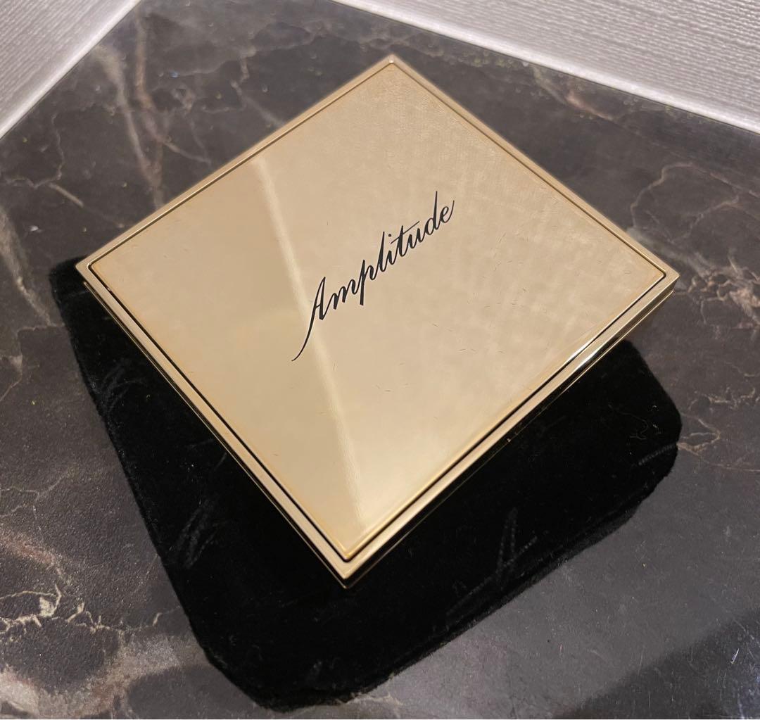 【ほぼ新品】Amplitudeコンピキュアスマットチークス（02番タンジェリン）