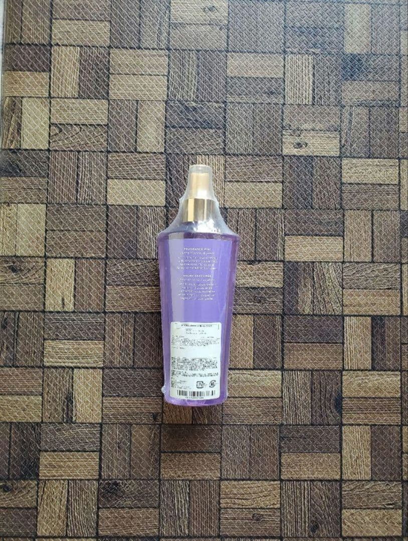 ヴィクトリアシークレット ボディミスト ラブスペル　250ml