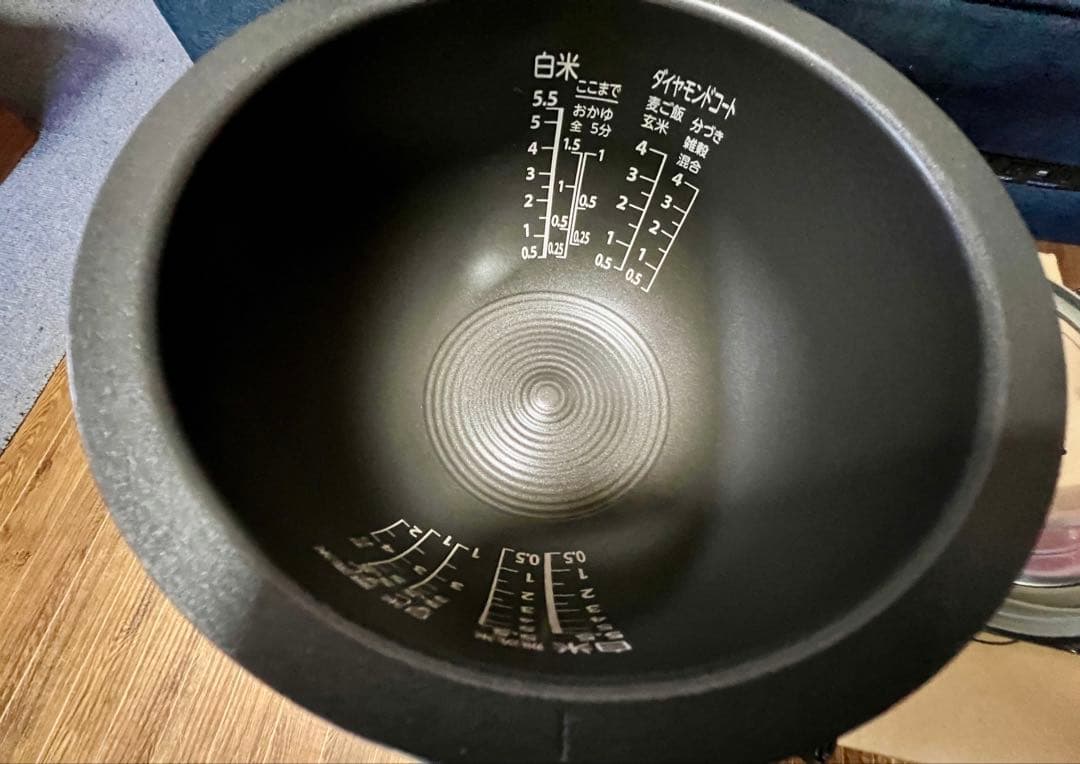 東芝 真空圧力IHジャー炊飯器 RC-10ZWT 5.5合炊き ブラック 中古