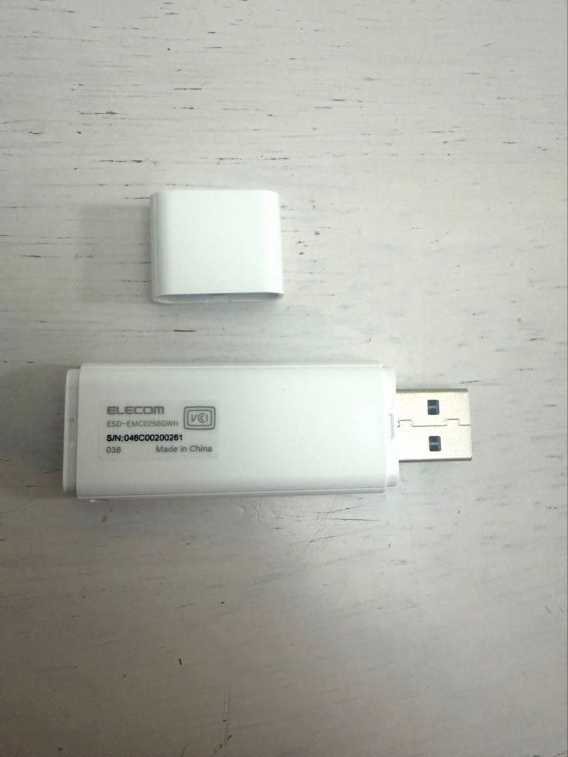 ELECOM SSD （ESD-EMC0250GWH）