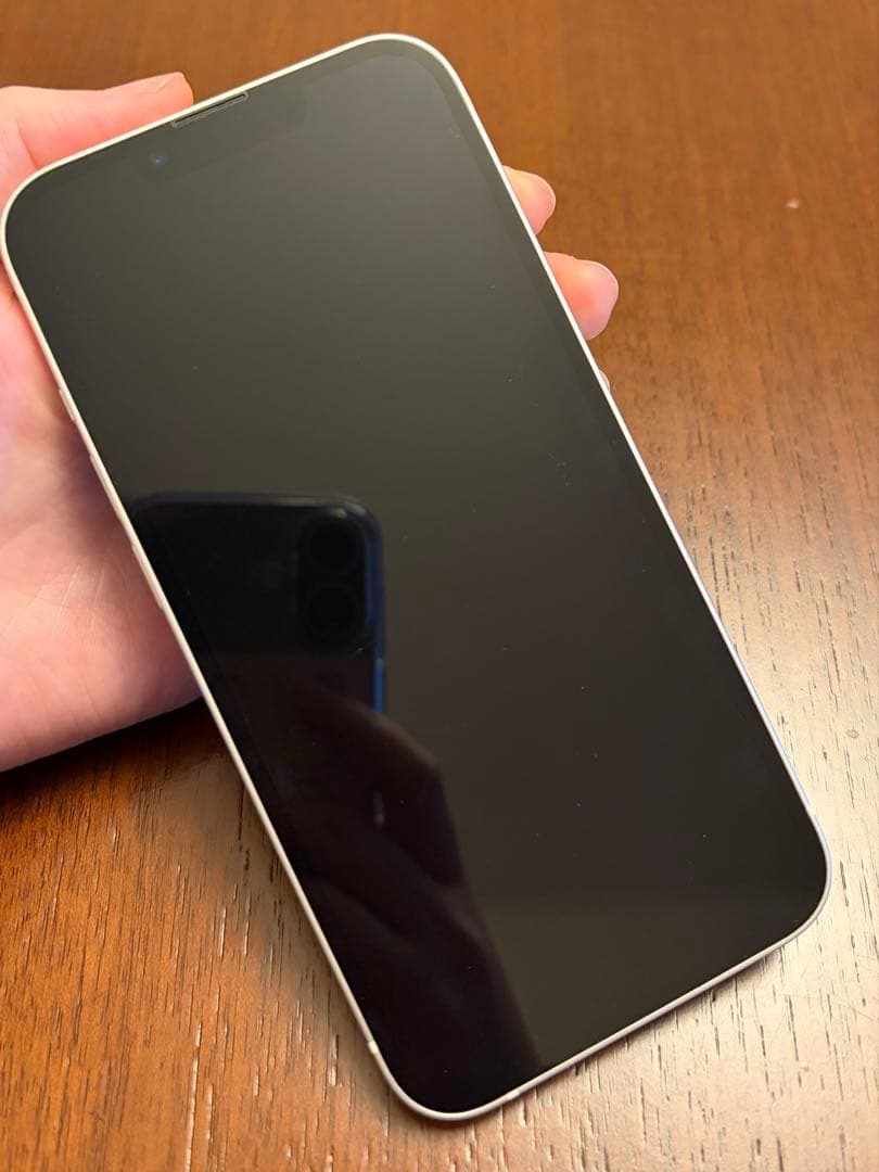 iPhone 13 本体 256GB スターライト 箱あり ケース付き