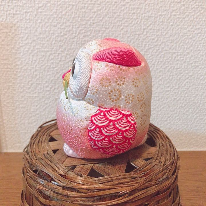 幸せふくろう　ふくろう　フクロウ　置物　木目込み人形