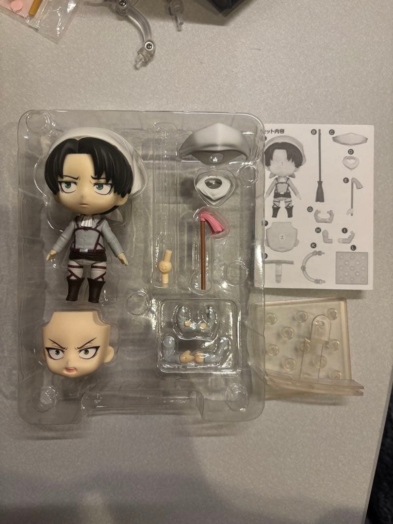進撃の巨人　リヴァイ　ねんどろいど　417 お掃除Ver.