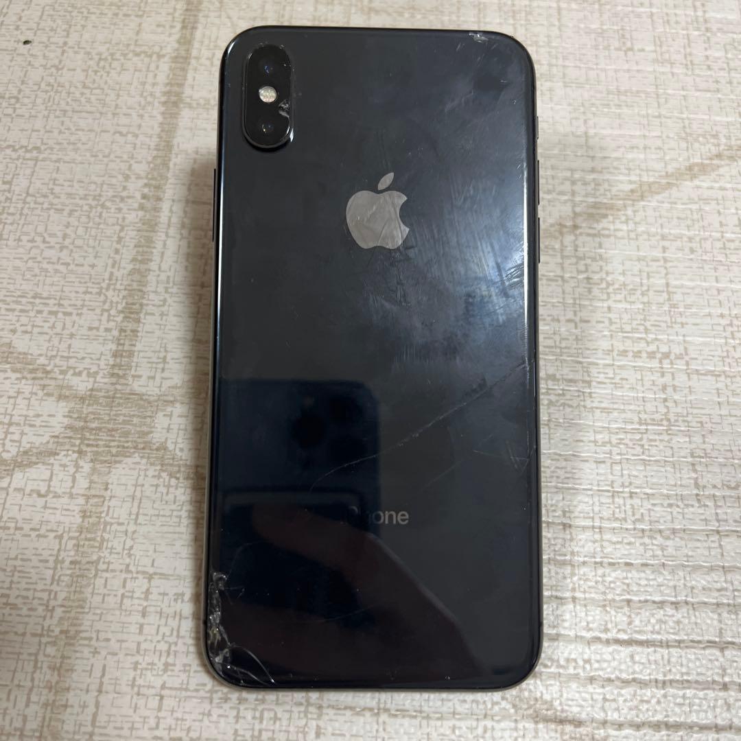 Apple iPhone X 64GBブラック 画面ひびあり