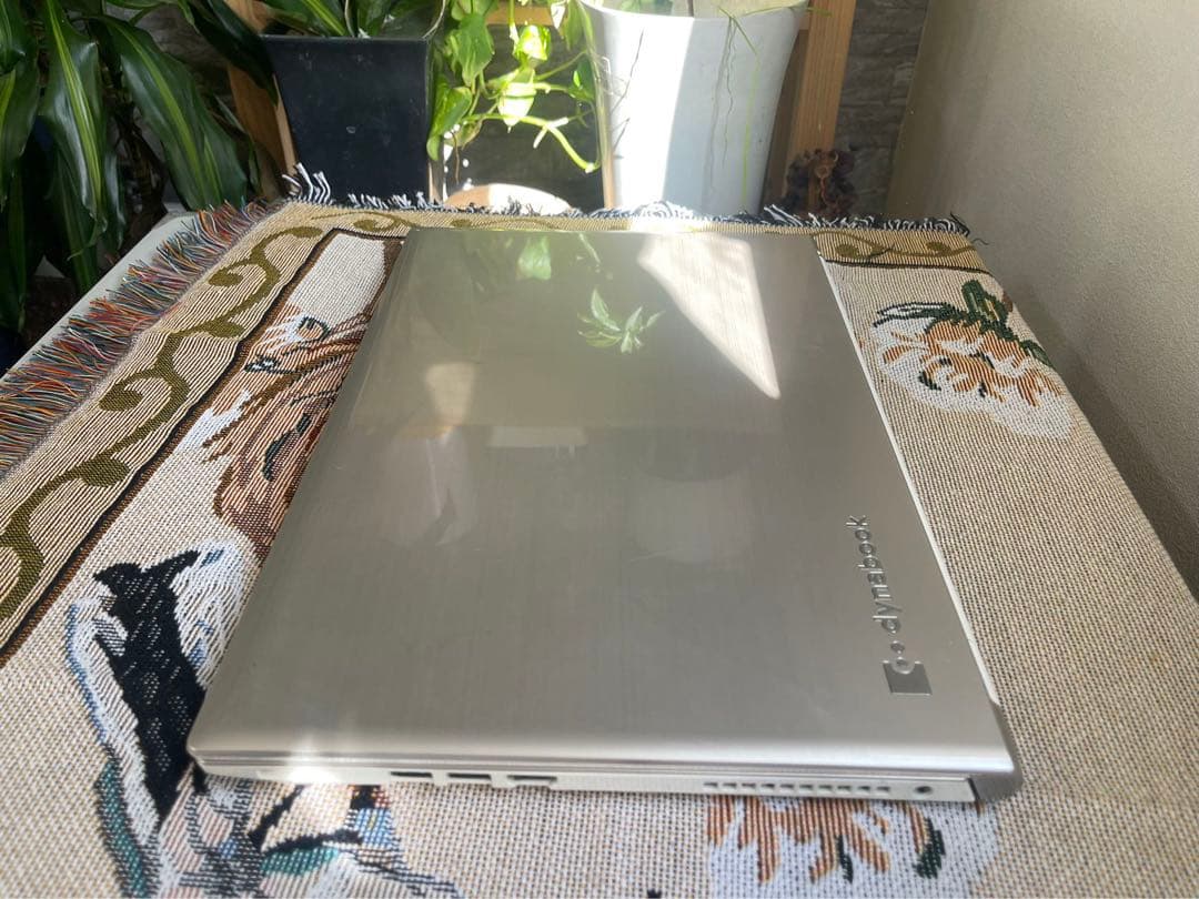ノ-トパソコン【TOSHIBA 】 T75/GG第8世代 Core i7