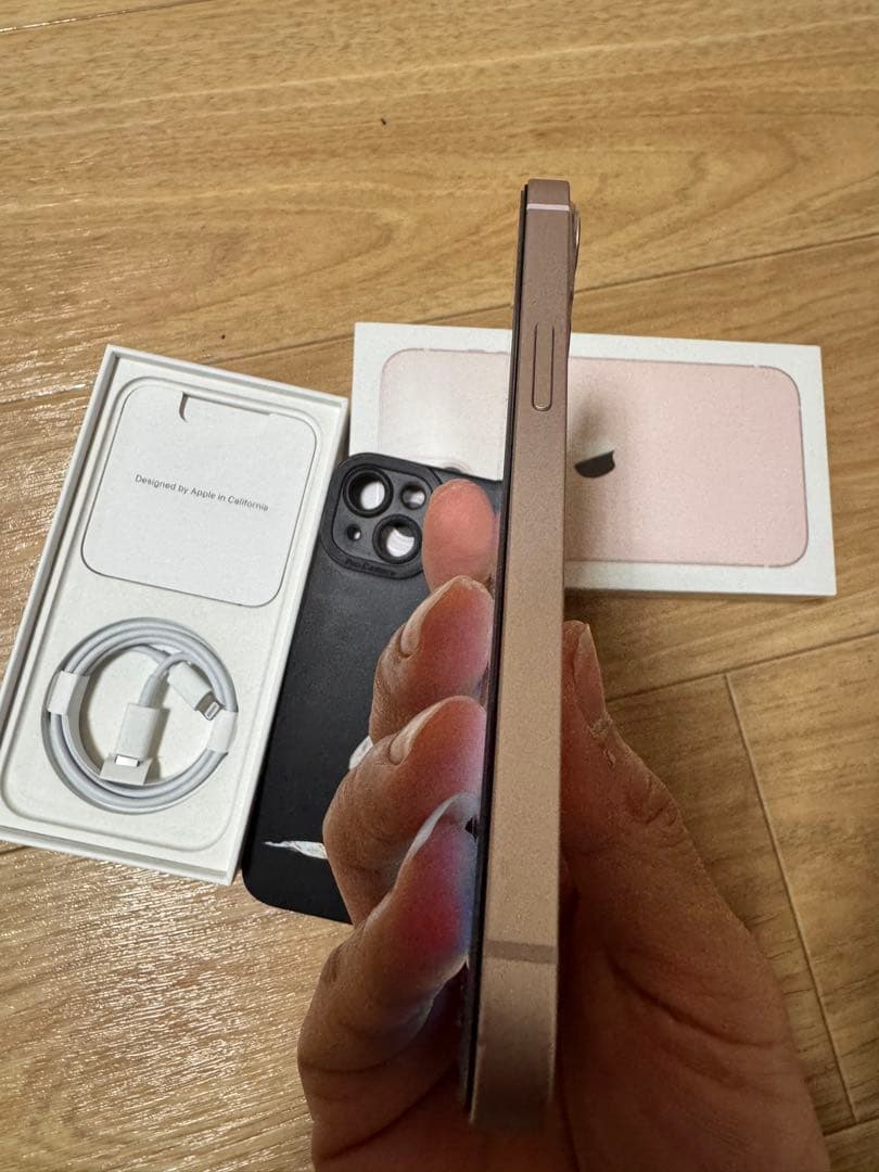 ❤️美品❤️ iPhone 13 Simフリー