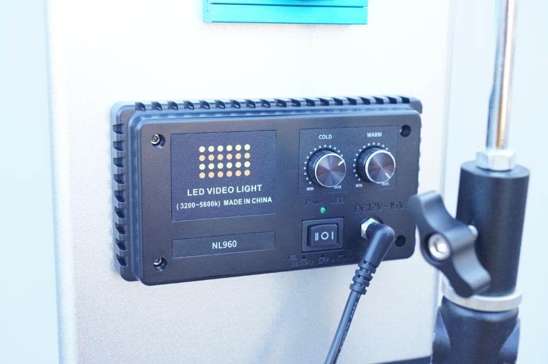 NEEWER LEDライト 調光機能付き NL960 スタンド無し バック付き2