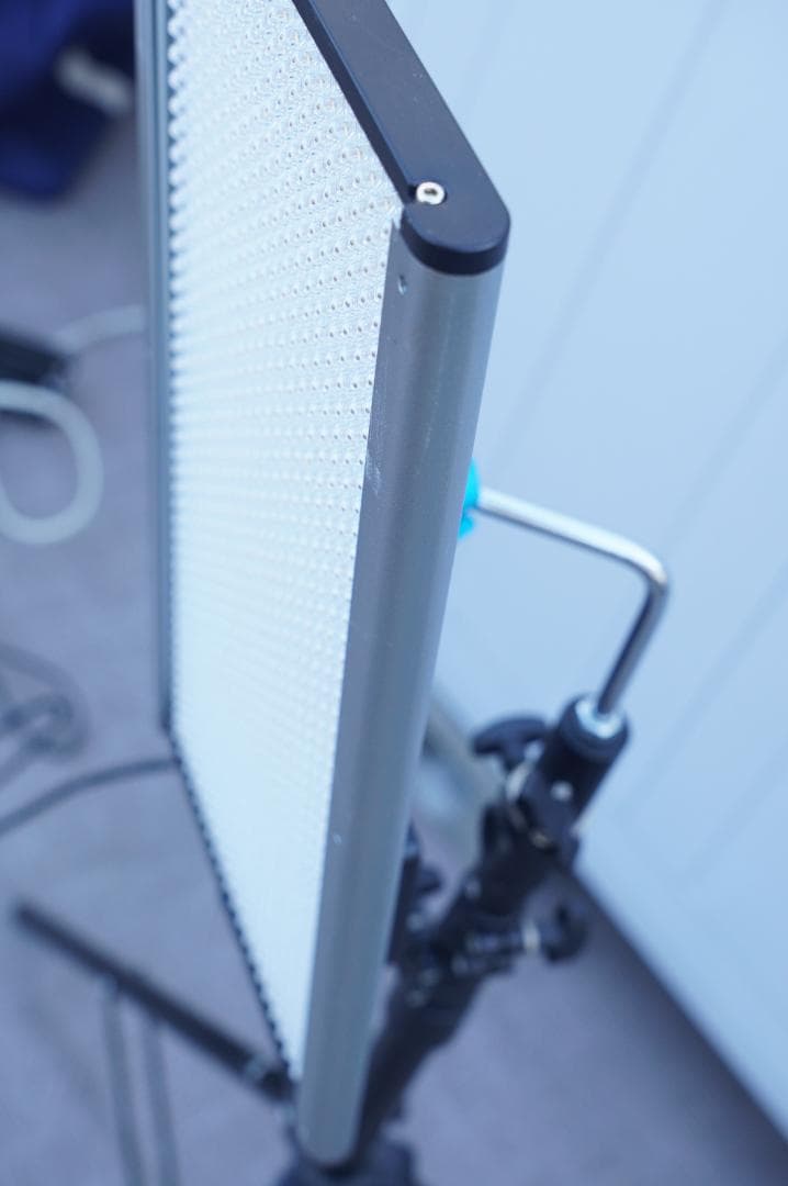 NEEWER LEDライト 調光機能付き NL960 スタンド無し バック付き2