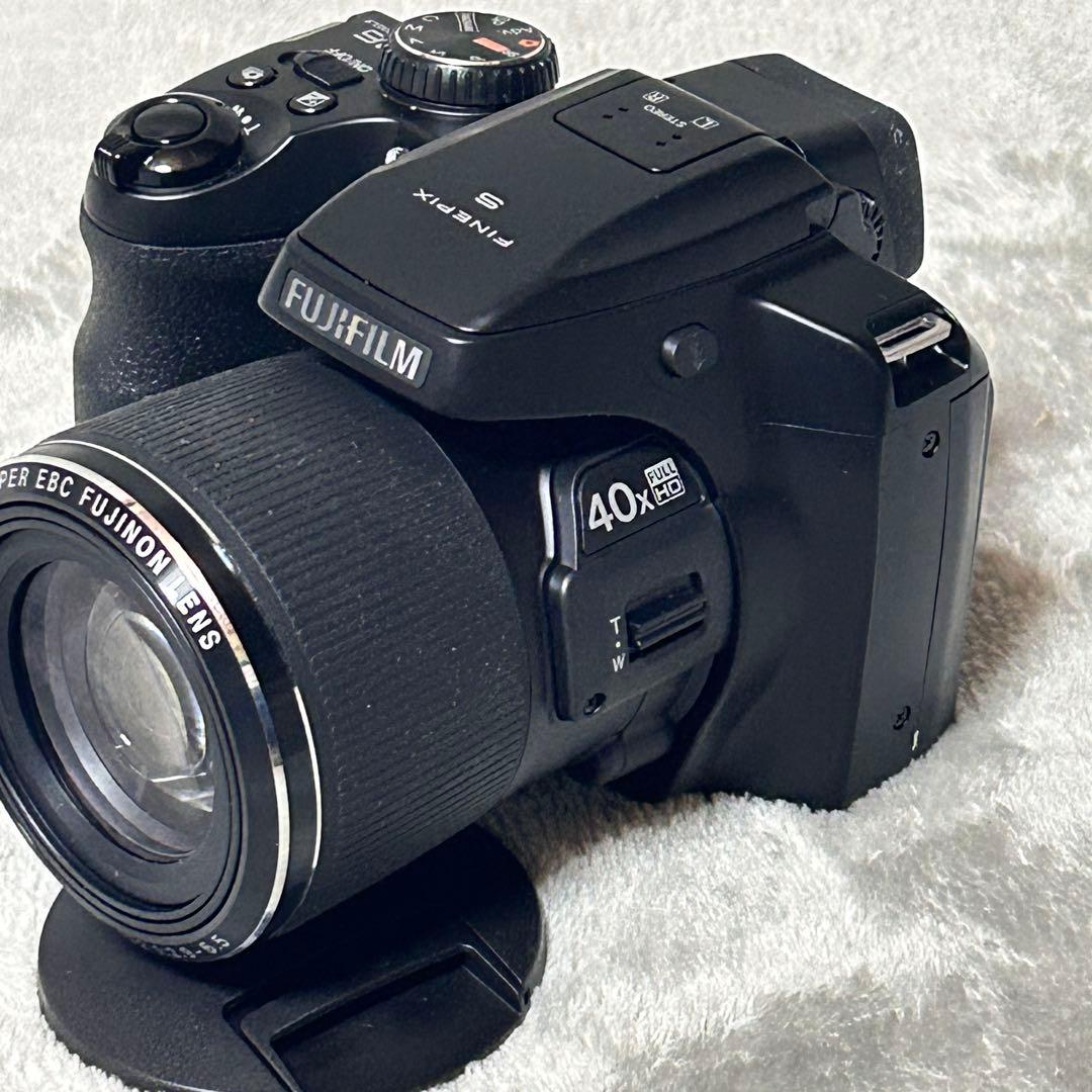【動作品　付属品完備　美品】FUJIFILM FINEPIX S8200