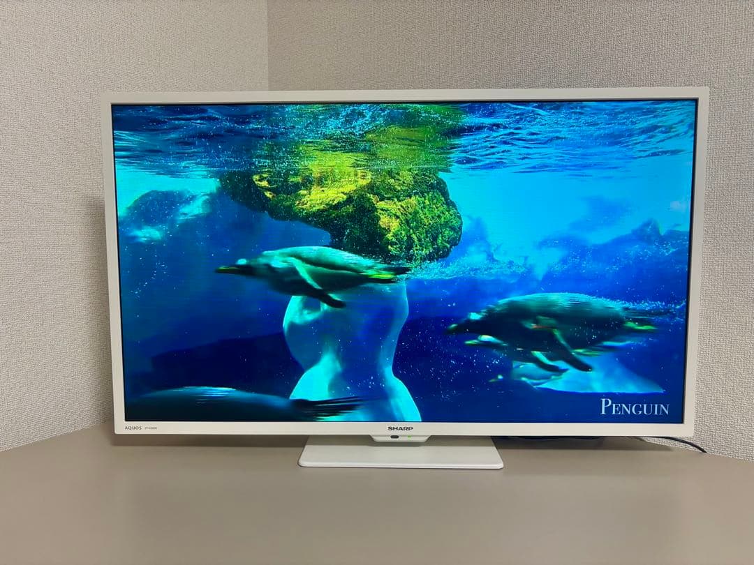 シャープ　32型　ホワイト 2T-C32DE 2021年製　映り綺麗！
