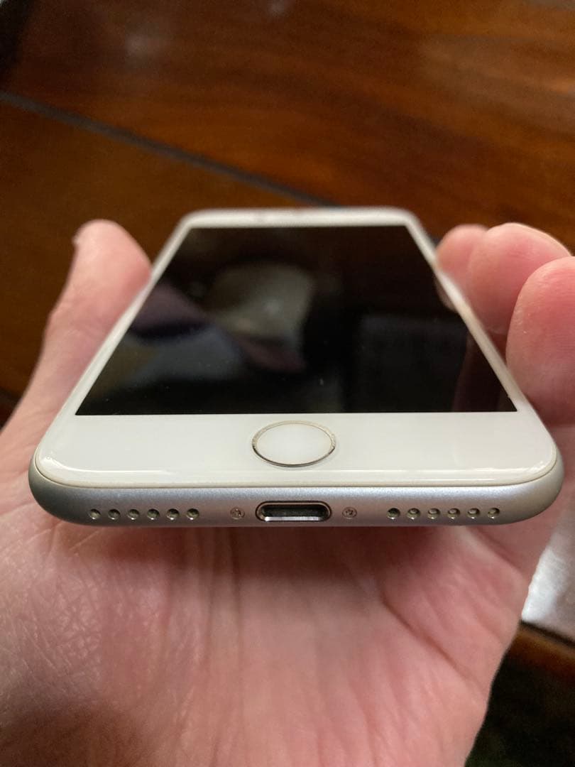 スマートフォン本体 iPhone 8 64GB