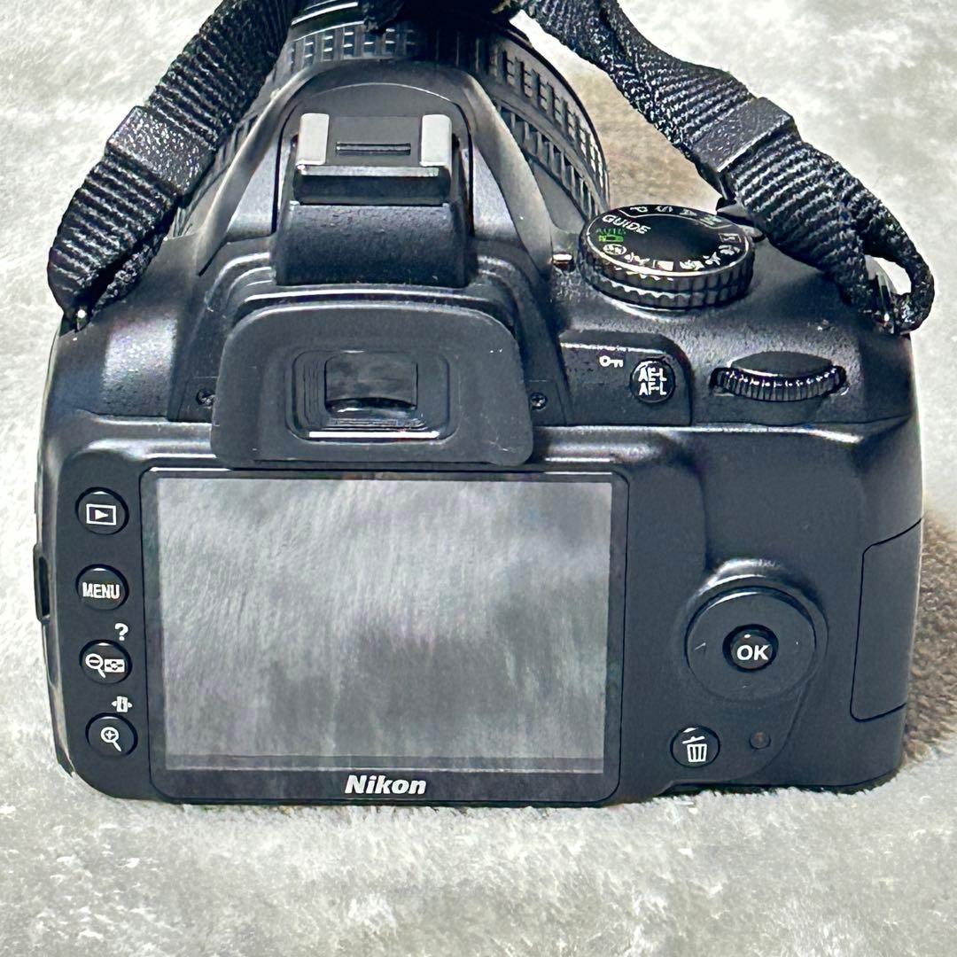 【動作品　美品】Nikon D3000 レンズキット　シャッター回数:2172