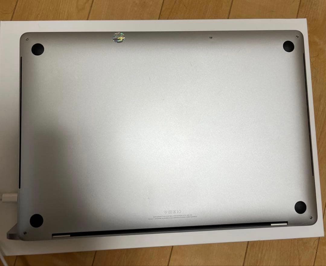 MacBook Pro 2019 16インチ i9 32GB シルバー