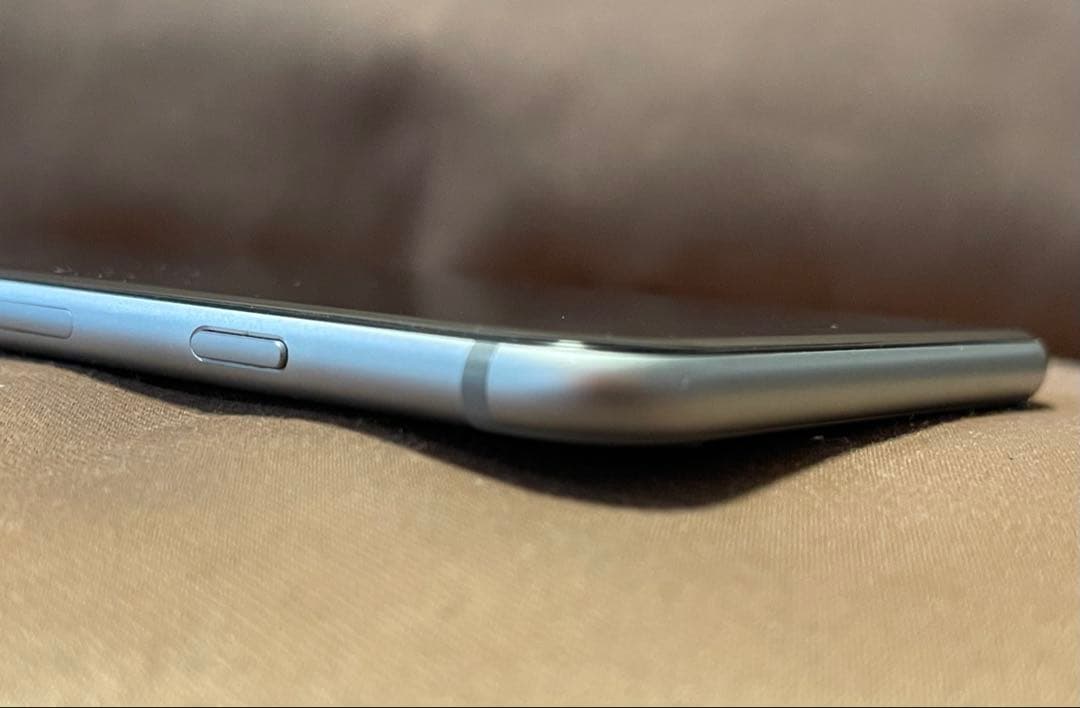 Apple iPhone 6s Plus 64GB スペースグレイ 本体