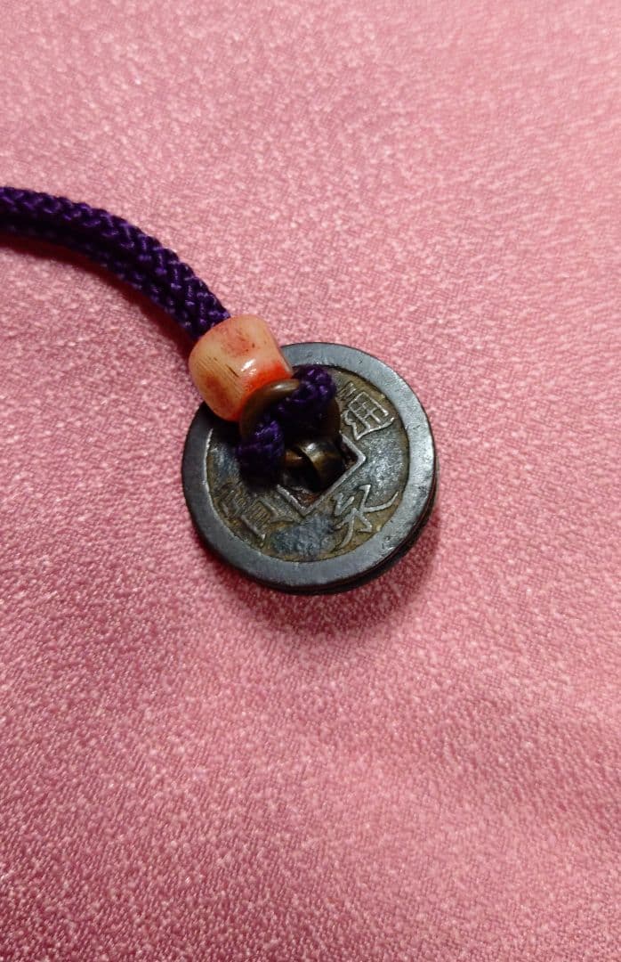 江戸 煙草入れ 本革 龍 古銭 金工 彫刻 本物 天然素材 アンティーク 工芸