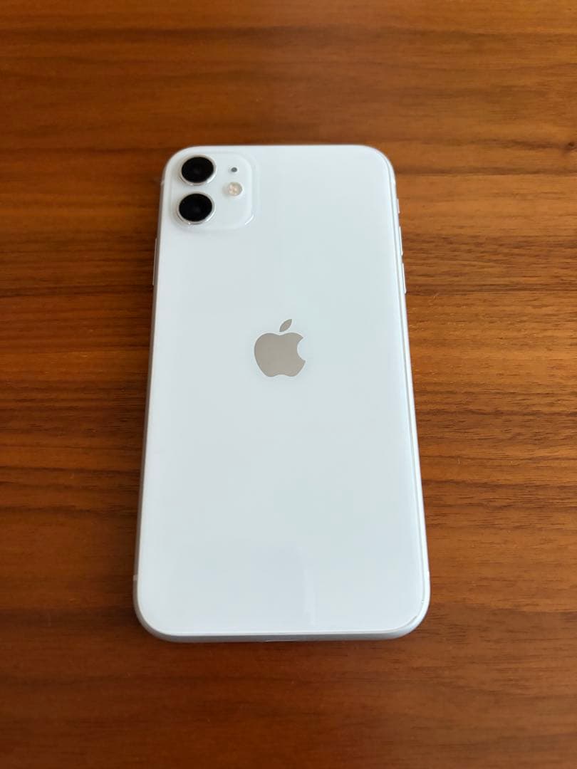Apple iPhone 11 ホワイト 本体　ジャンク