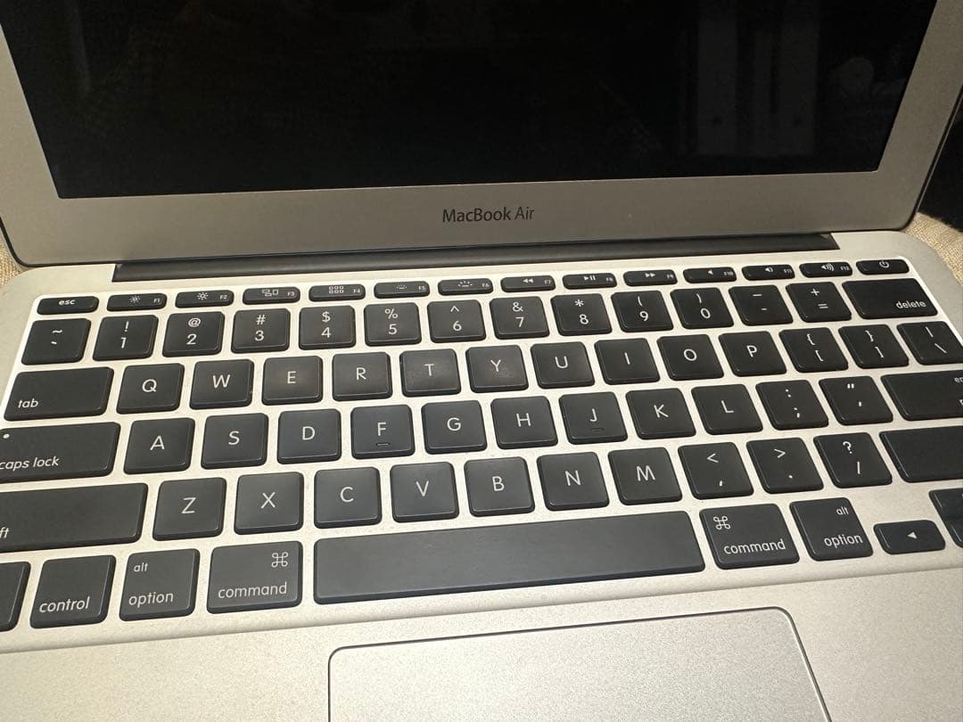 Apple MacBook Air 11インチ early2015