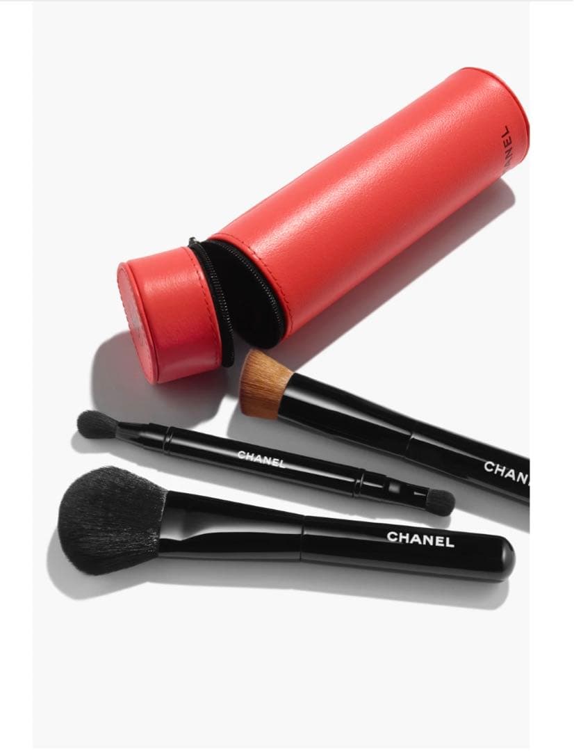 【新品] レ パンソー ドゥ CHANEL 121 プルミエール ダム　完売❣️