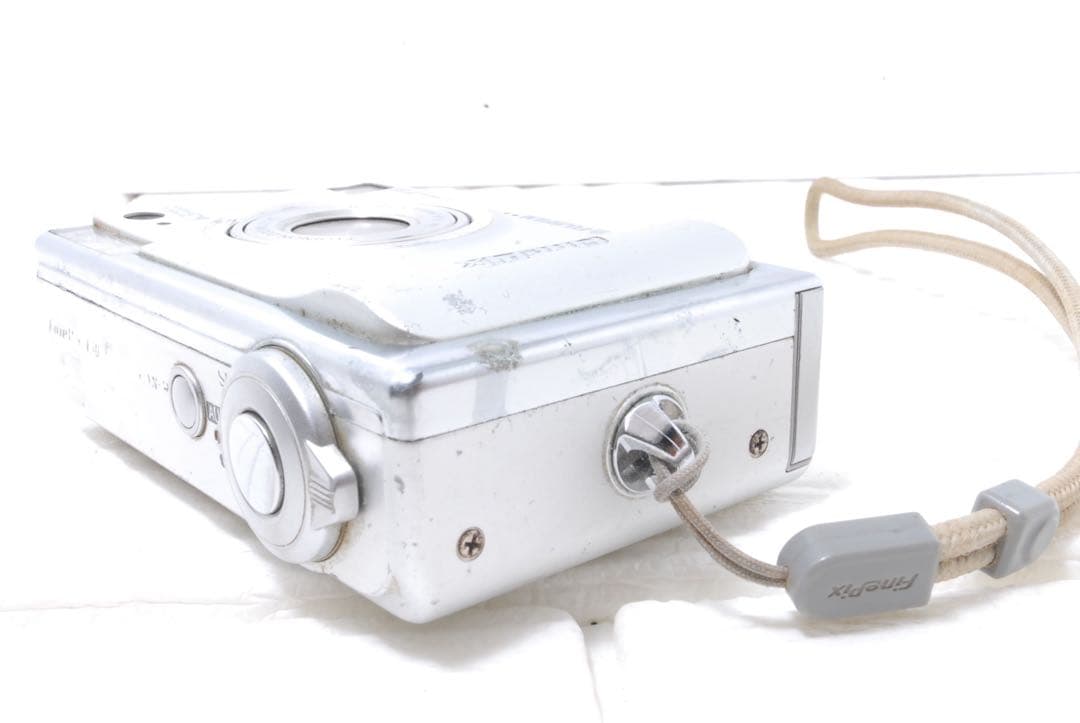 【動作確認済/訳あり】FUJIFILM FinePix F10 本体＋バッテリー