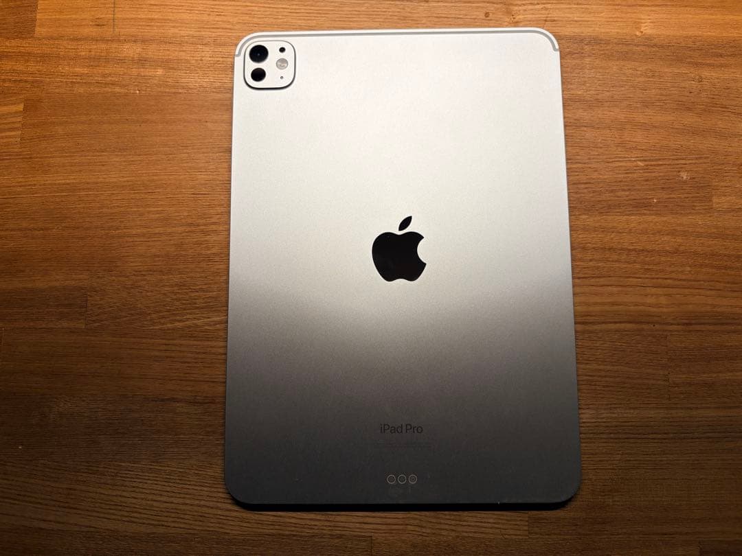 カバー付属 iPad pro M4 11インチ シルバー