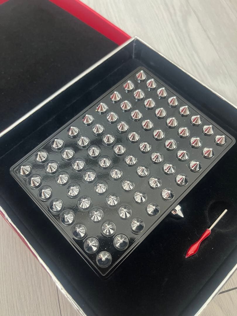 Christian Louboutin アイシャドウパレットルブタン