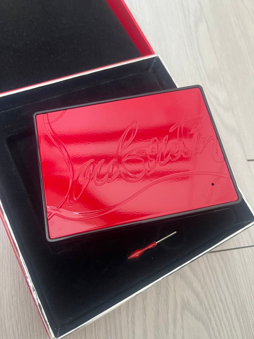 Christian Louboutin アイシャドウパレットルブタン