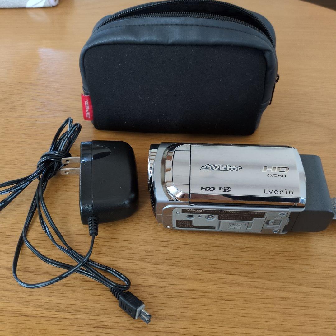 ビデオカメラ　ビクター Everio GZ-MG650