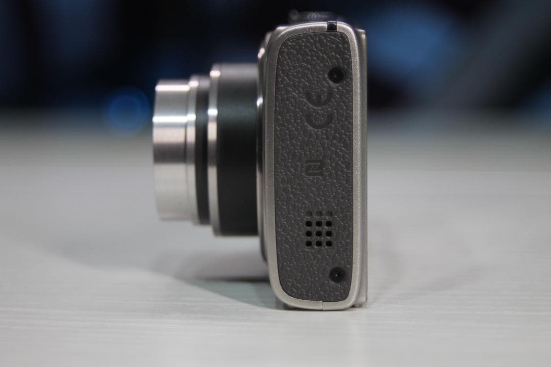【動作確認済・美品】Canon IXY 650 シルバー バッテリー・充電器付き