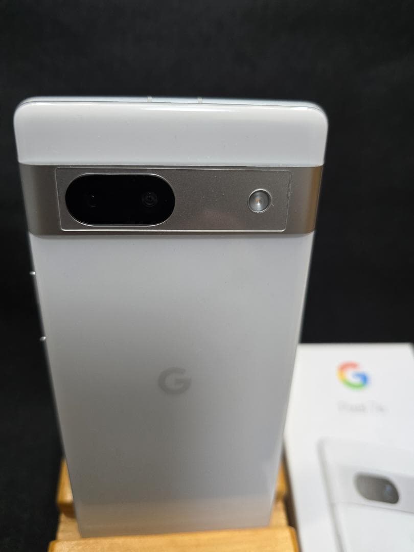 Google Pixel 7a ZEROSHOCKケースと他1、ガラスフィルム付