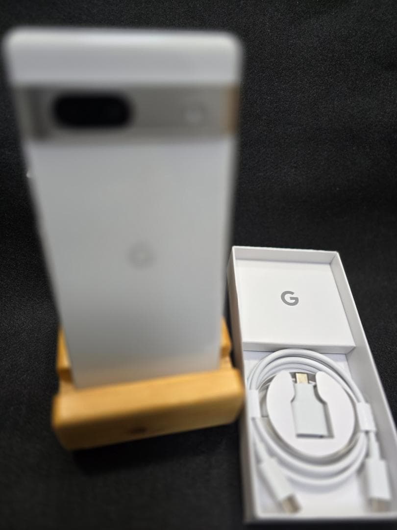 Google Pixel 7a ZEROSHOCKケースと他1、ガラスフィルム付
