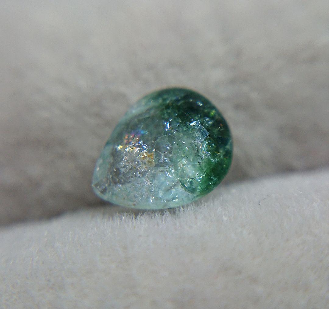 1975 0.9ct ちょっと虹入りバイカラートルマリン