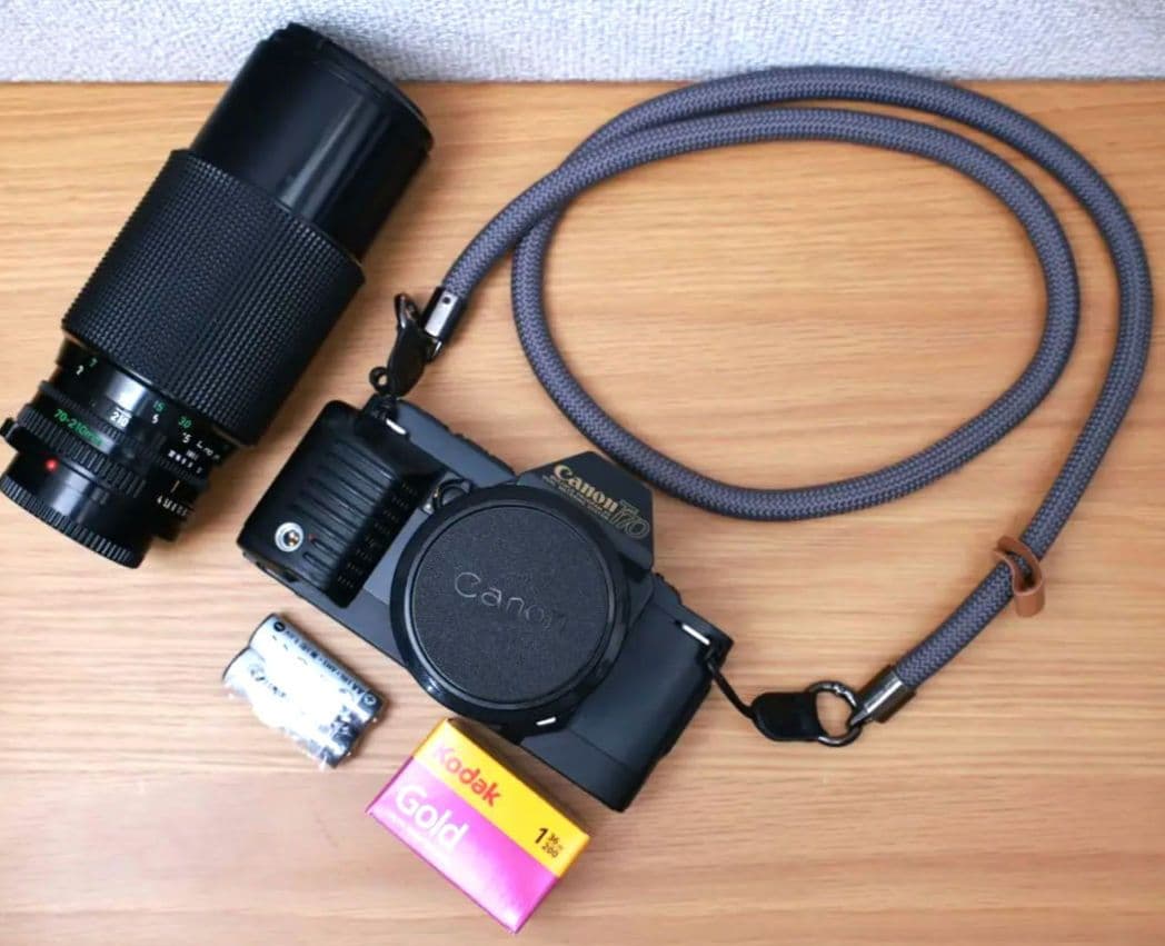 フィルムカメラ Canon T70 レンズ2本 フィルム電池付き