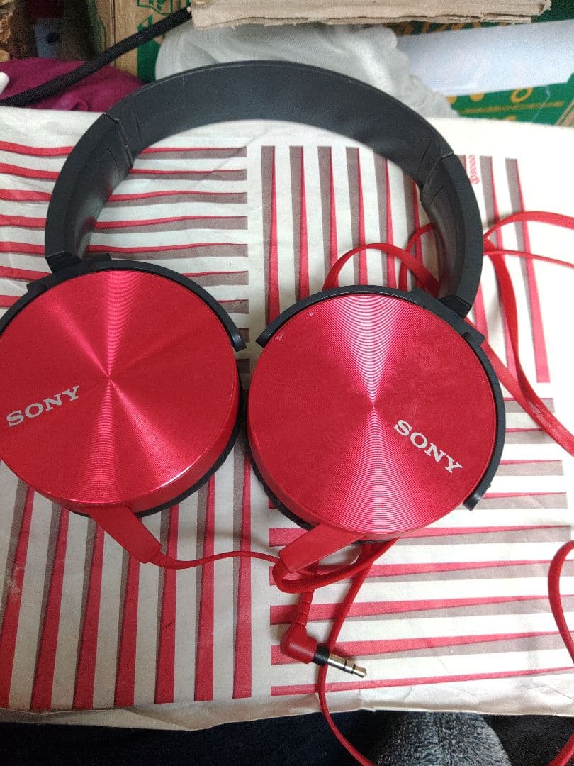 SONY 有線ヘッドフォン レッド