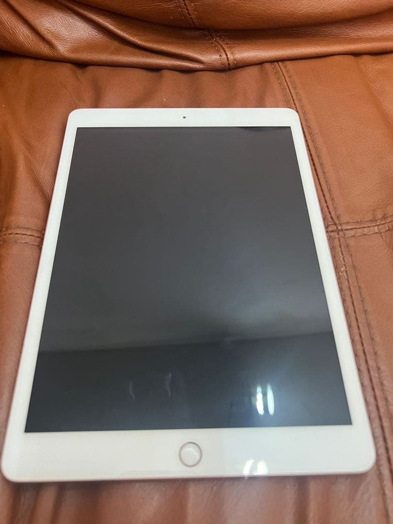 Apple iPad 7 ゴールドソフトバンクシムロック不明
