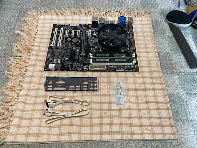 CPU Core i7-3770K + Z77 + DDR3 8GB