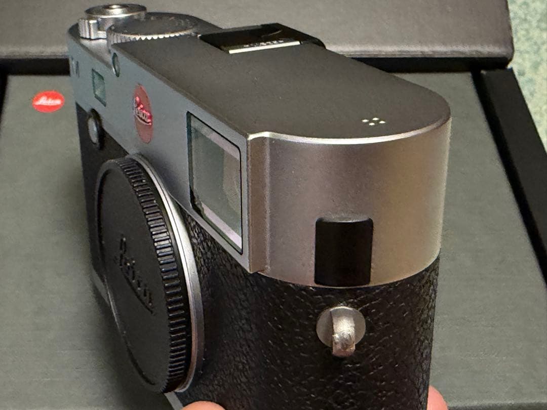 ライカ Leica M240シルバークローム【防湿庫保管・予備純正バッテリー付】