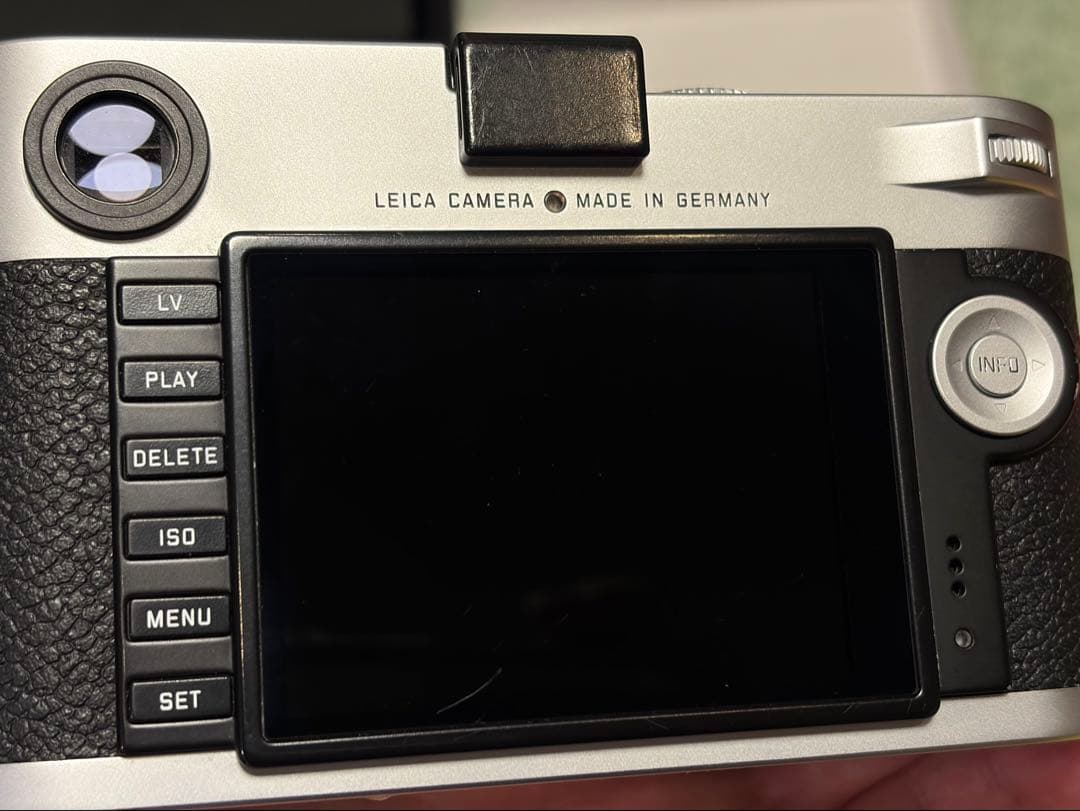ライカ Leica M240シルバークローム【防湿庫保管・予備純正バッテリー付】