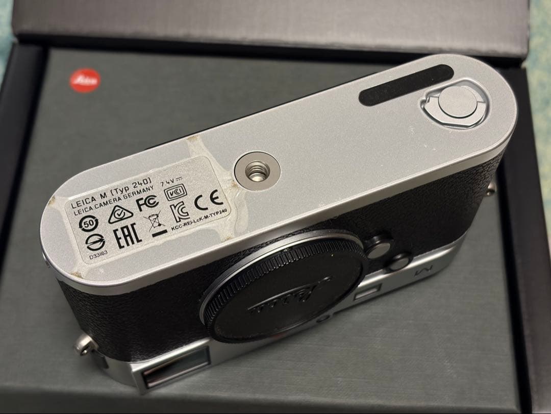 ライカ Leica M240シルバークローム【防湿庫保管・予備純正バッテリー付】