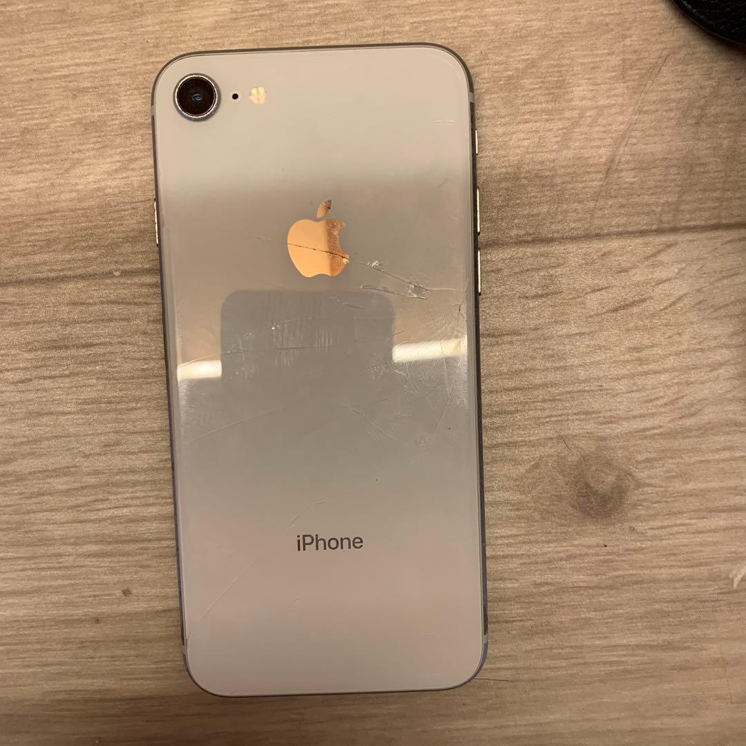 iPhone 8 64GB (ジャンク）