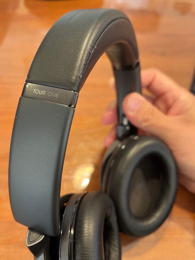 JBL TOUR ONE ワイヤレスヘッドホン