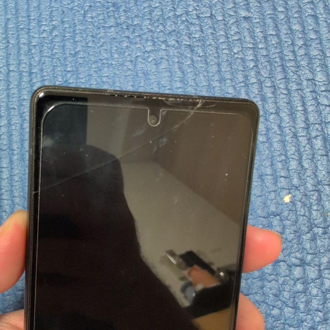 Google Pixel 6a（画面割れあり、バッテリー交換推奨）