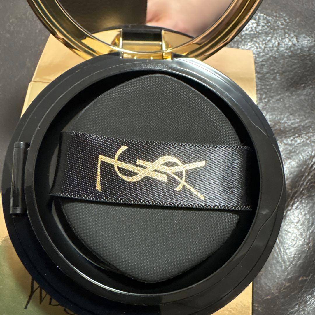 YSL Touche Éclat Glow-Pact Cushion B10