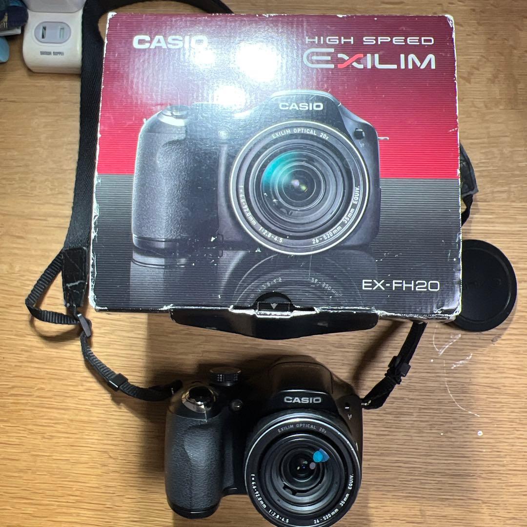 美品 CASIO カシオ カメラ EXILIM EX-FH20