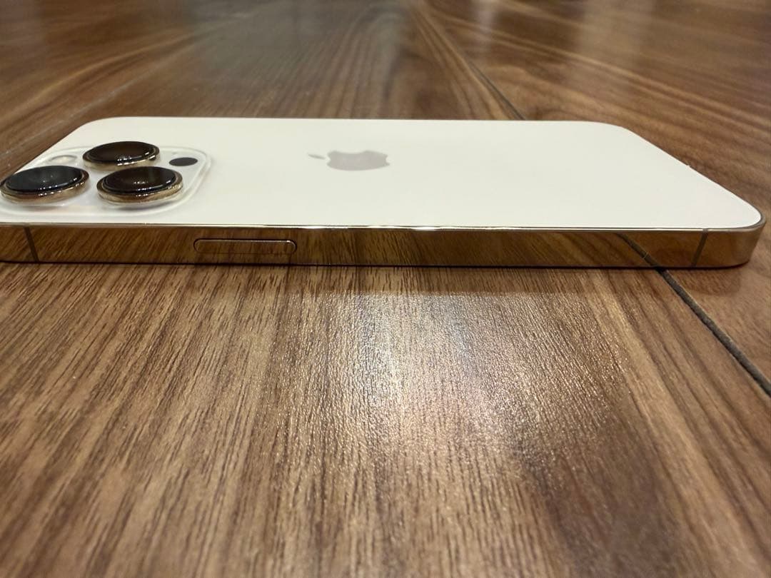 iPhone 13pro ゴールド　256GB