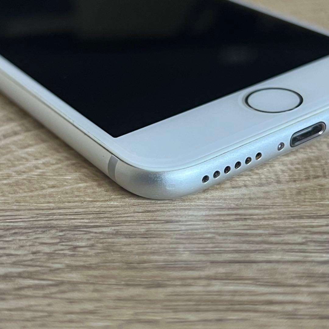 iPhone 7 Silver 32 GB SIMフリー