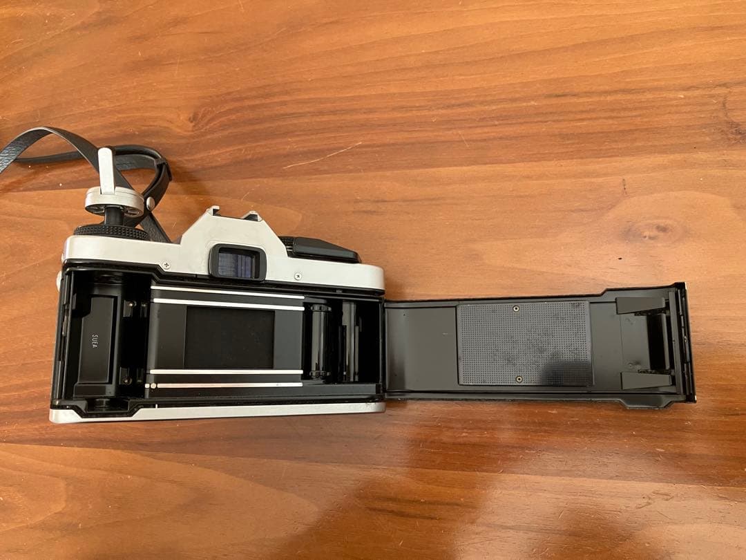 オリンパスOM20一眼レフカメラ　中古品