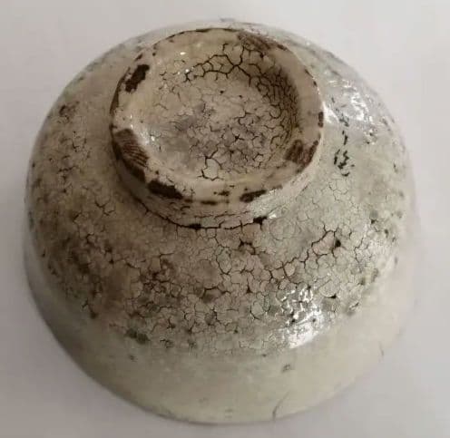粉引　萩茶碗