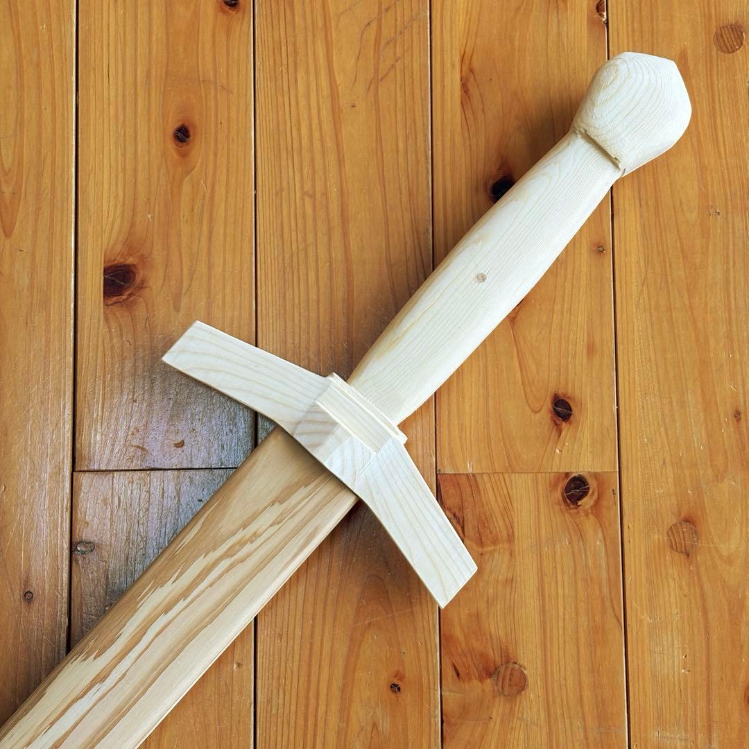 剣聖の木剣　(木剣　剣　木刀　wood sword 聖剣)